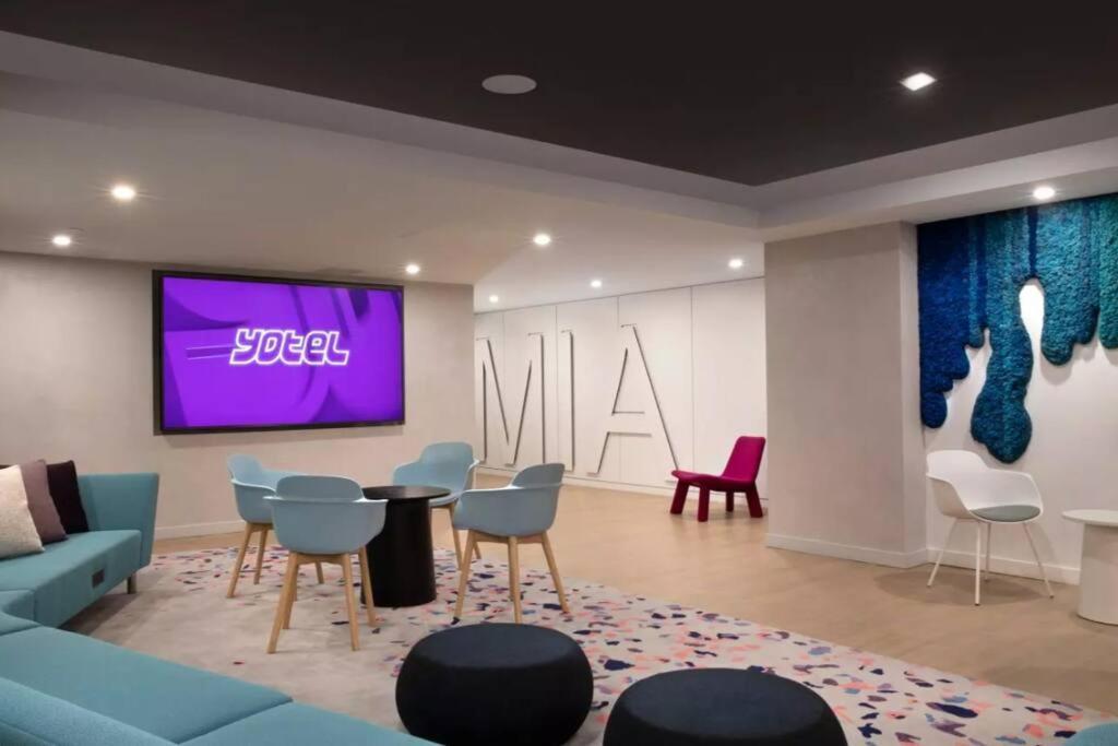 Miami High Town View 1610 Apartment Exterior photo