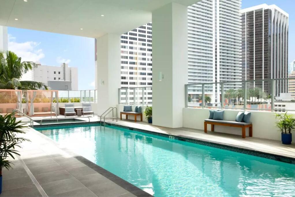 Miami High Town View 1610 Apartment Exterior photo